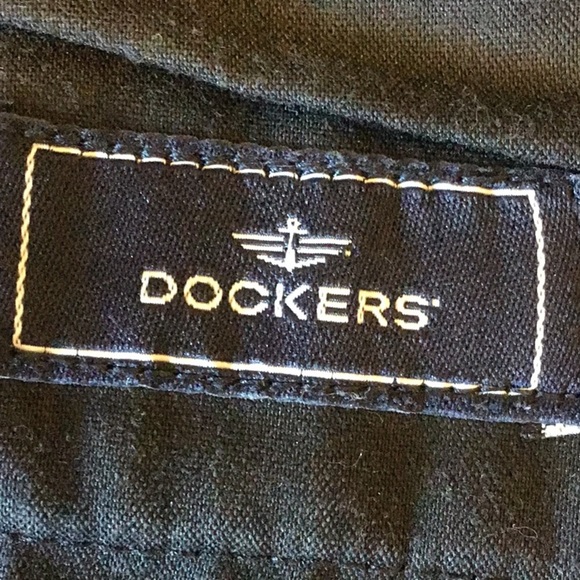 DOCKERS brown men’s pants 33 x 30. slight stretch = 1% spandex - Picture 6 of 6